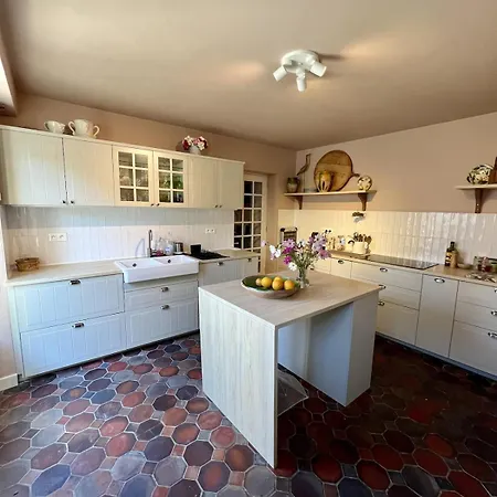Feriehus La Providence Elegant 5 Bedroom Stone House With Private Pool Brives-sur-Charente