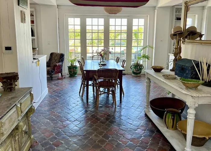 La Providence Elegant 5 Bedroom Stone House With Private Pool Brives-sur-Charente