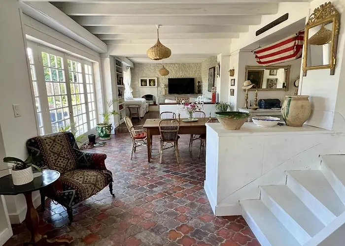 La Providence Elegant 5 Bedroom Stone House With Private Pool Dom wakacyjny Brives-sur-Charente